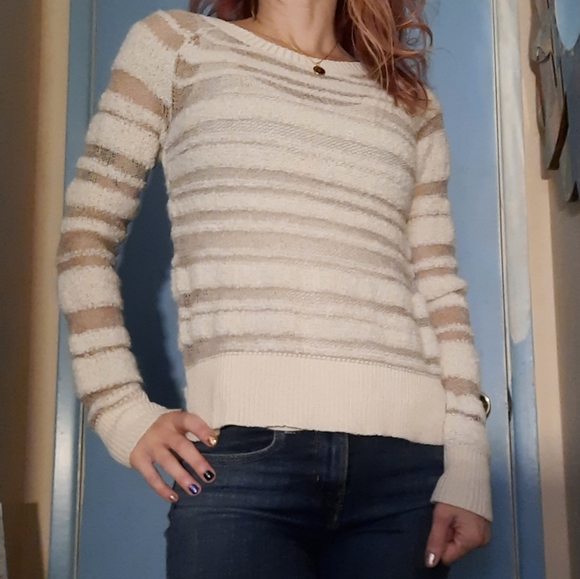 BCBG SWEATER - Picture 3 of 11